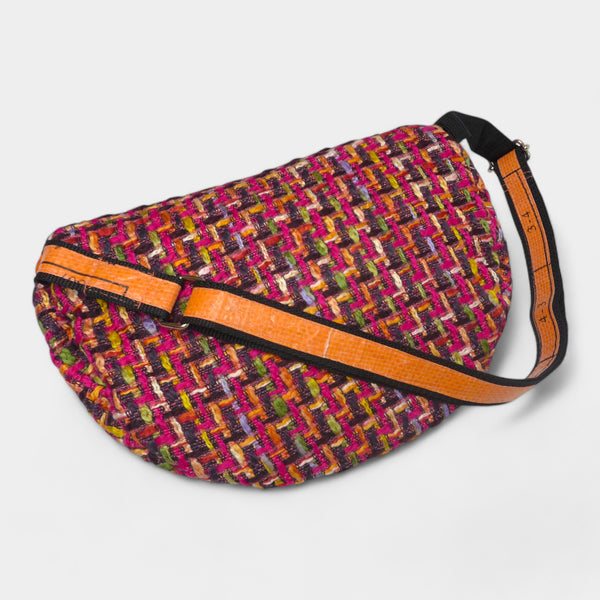 Upcycelte Bum Bag XL in orange schwarz